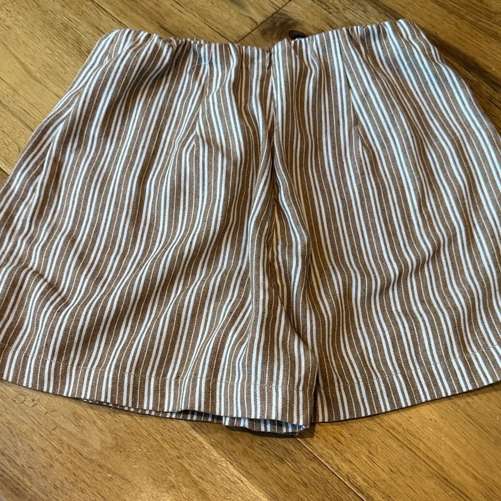 Cotton Candy Brown and White Striped Skort - Picture 3 of 4